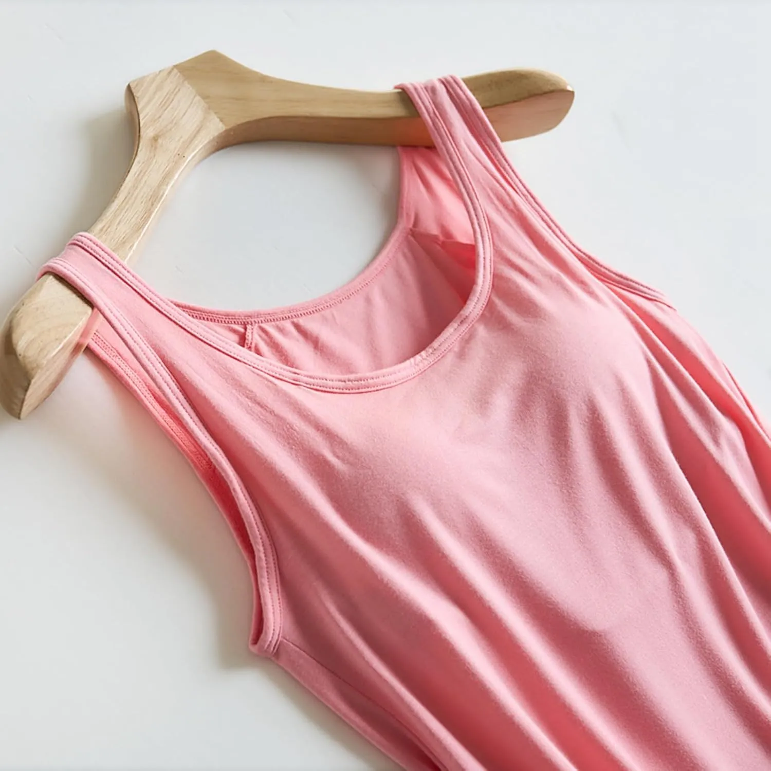 Tank Top with Built in Bra for Women Padded Summer Camisole Sleeveless Going out Top Casual Round Neck Yoga Cami Shirt