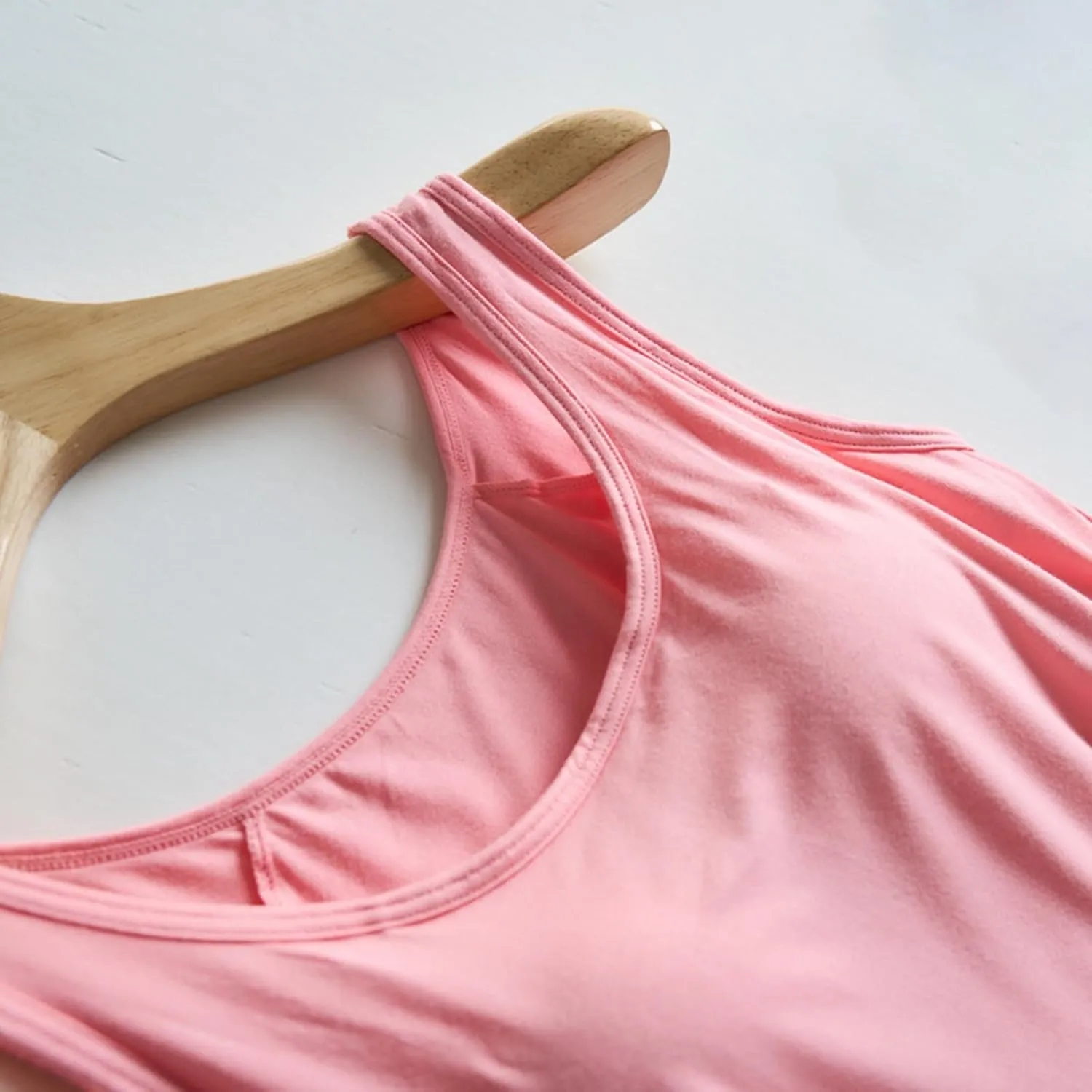 Tank Top with Built in Bra for Women Padded Summer Camisole Sleeveless Going out Top Casual Round Neck Yoga Cami Shirt